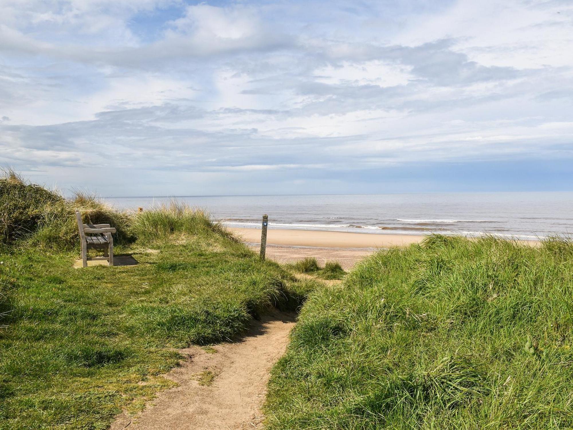 Вілла Once Upon A Tide Bacton  Екстер'єр фото